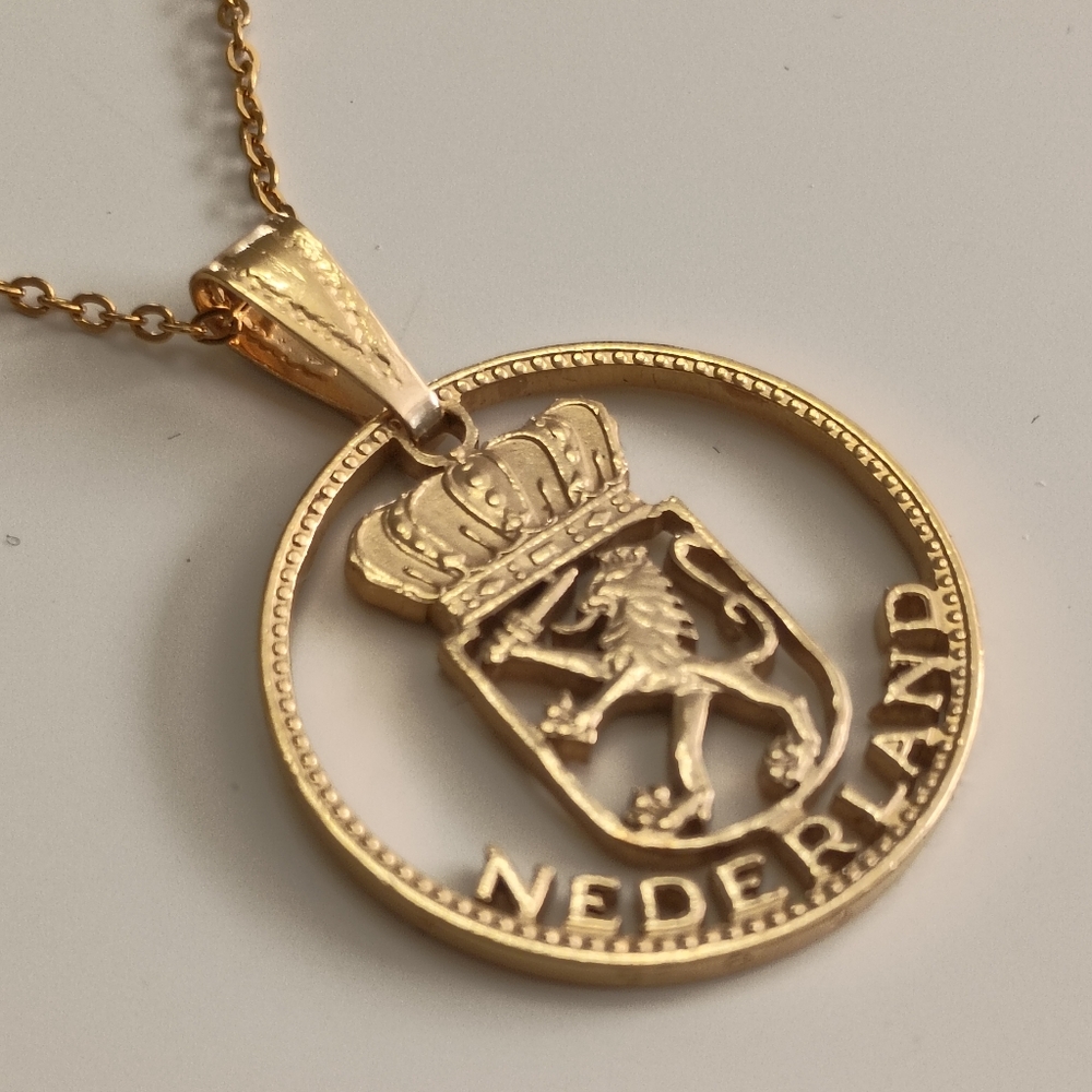 Coin Necklace Lion Crown Pendant 18k Gold Finish Royal Crest  18" Jewelry